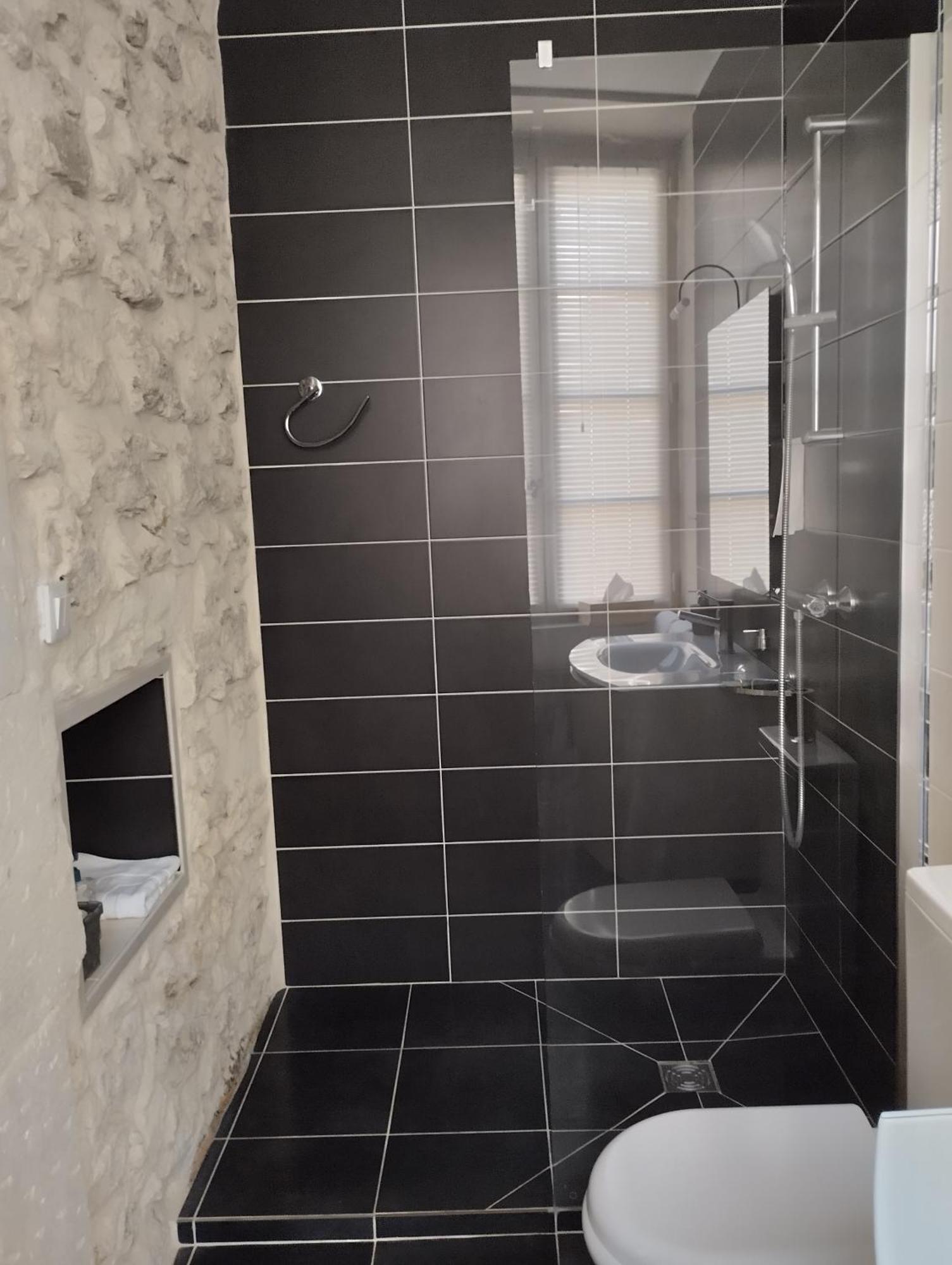 Hotel Le Patio Grignan Zewnętrze zdjęcie