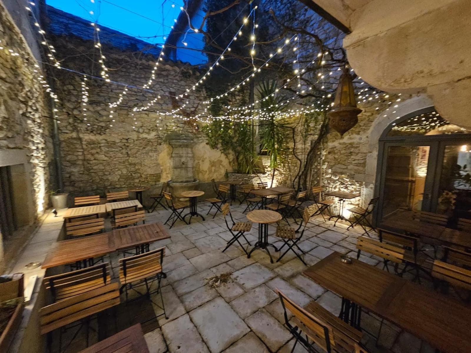Hotel Le Patio Grignan Zewnętrze zdjęcie